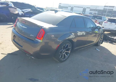 2018 Chrysler 300 300S z USA, uszkodzony, nr VIN 2C3CCABG0JH240557